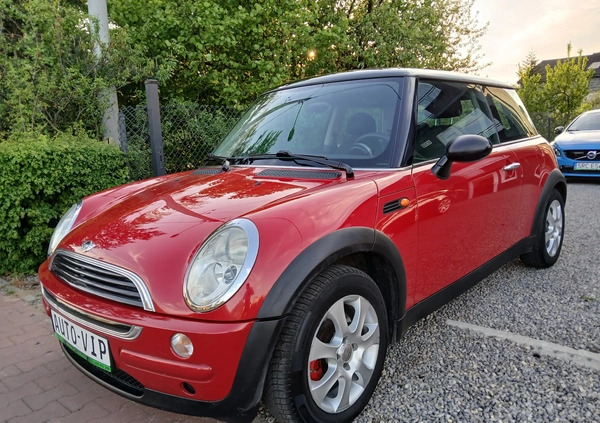 MINI ONE cena 12400 przebieg: 175000, rok produkcji 2004 z Zawiercie małe 121